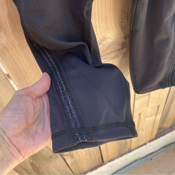 LuluLemon black leggings size 4 - Picture 4 of 11
